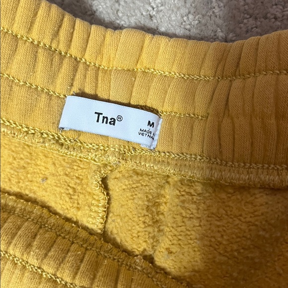 TNA - Cropped Thermal Long Sleeve and pants set - Picture 7 of 7